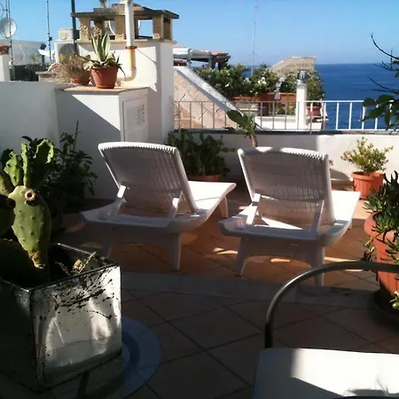 Alojamento de Acomodação e Pequeno-almoço Casa Dorsi 4*