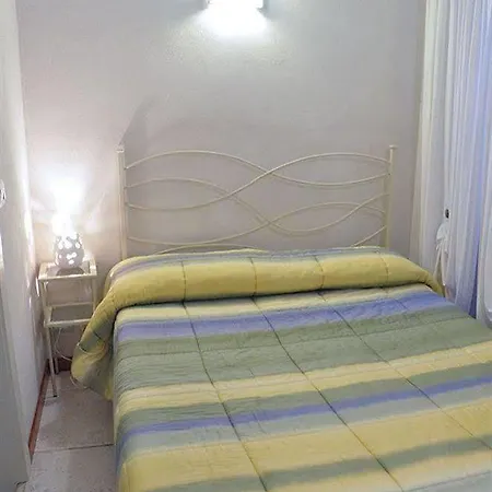 Casa Dorsi 4* פולינאנו א מארה