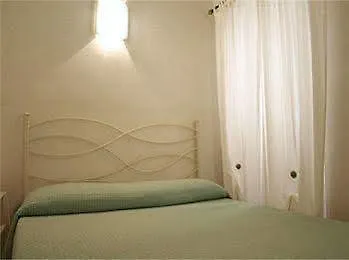 לינה וארוחת בוקר Casa Dorsi 4*