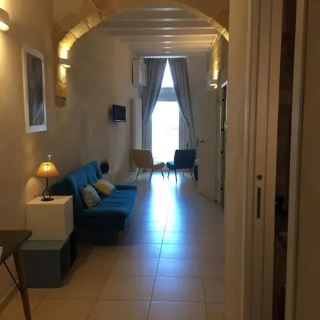 לינה וארוחת בוקר Casa Dorsi 4*